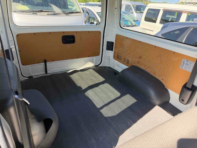 2022 Toyota Hiace 2.8* D/T*4WD*5 DOOR*, photo 3