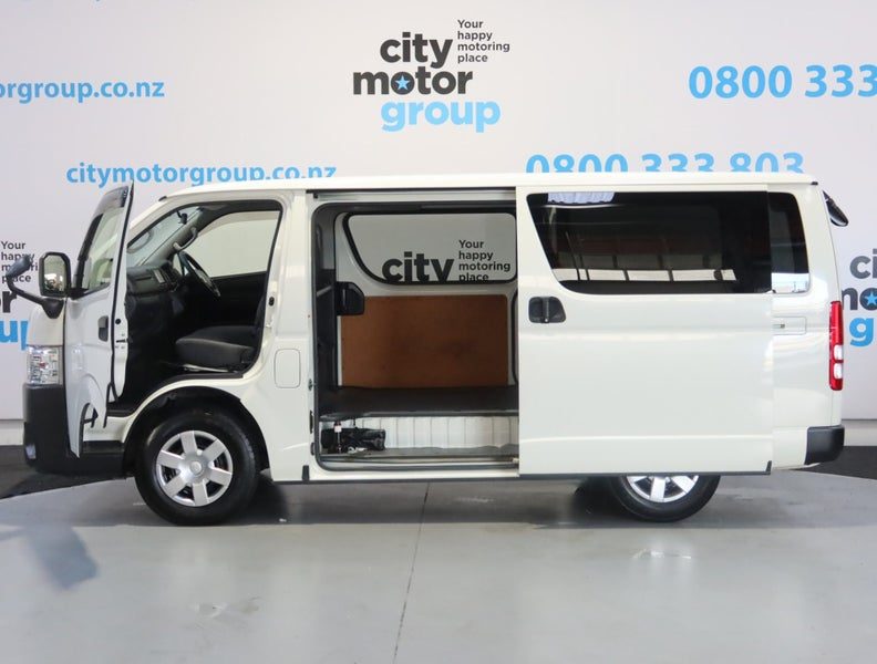 2021 Toyota Hiace 2.8*D/T* LWB* 5 DOOR*, photo 3