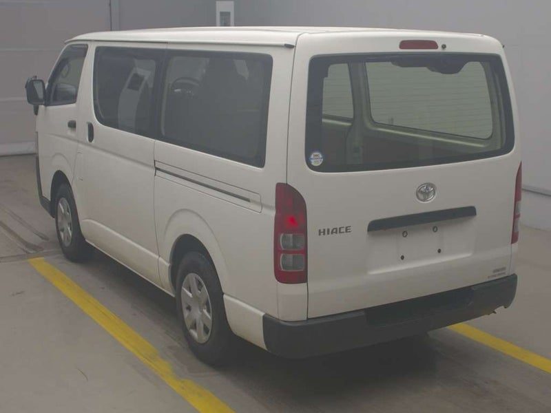 2022 Toyota Hiace 2.8*D/T* LWB* 5 DOOR*, photo 2