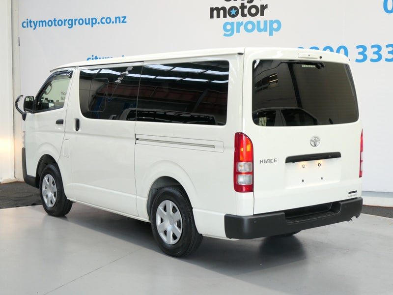 2023 Toyota Hiace 2.8* D/T*4WD*5 DOOR*, photo 2