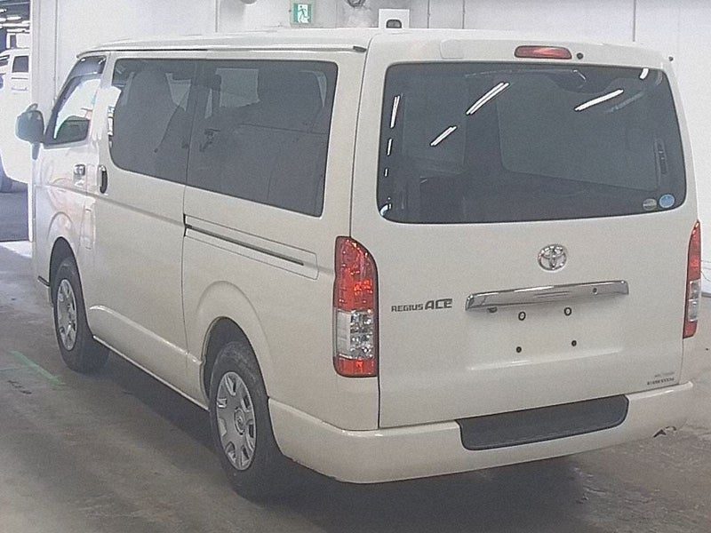 2018 Toyota Hiace 2.8* D/T*4WD*5 DOOR*, photo 2