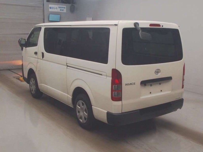 2022 Toyota Hiace 2.0*PETROL*LWB*5 DR*, photo 2