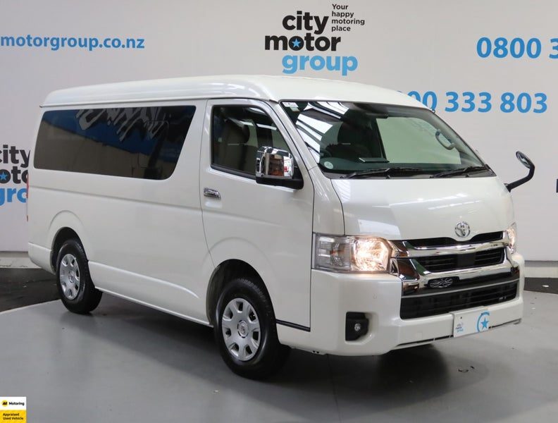 2025 Toyota Hiace 2.7*4WD*10 SEATER MINIBUS