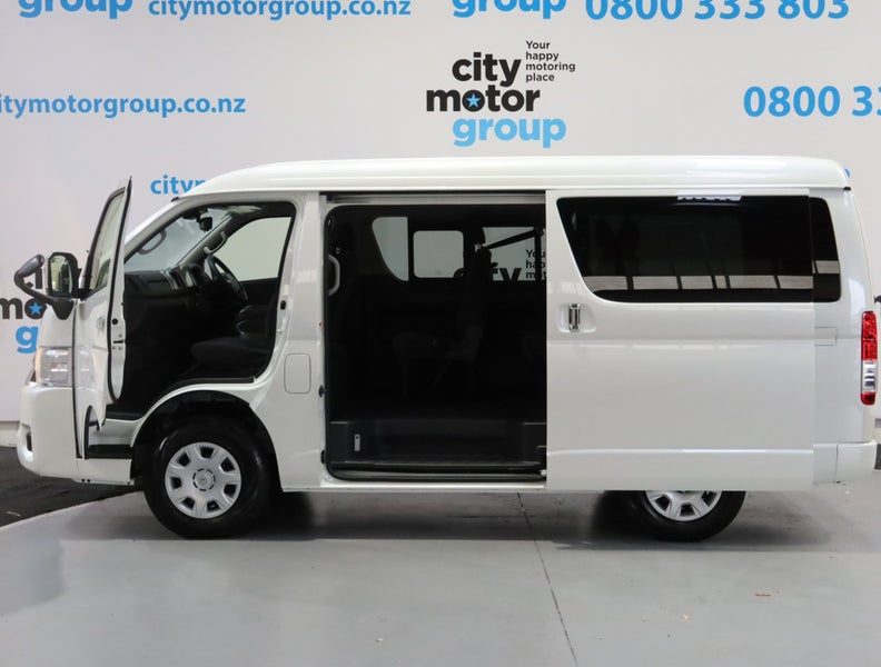 2025 Toyota Hiace 2.7*4WD*10 SEATER MINIBUS, photo 3