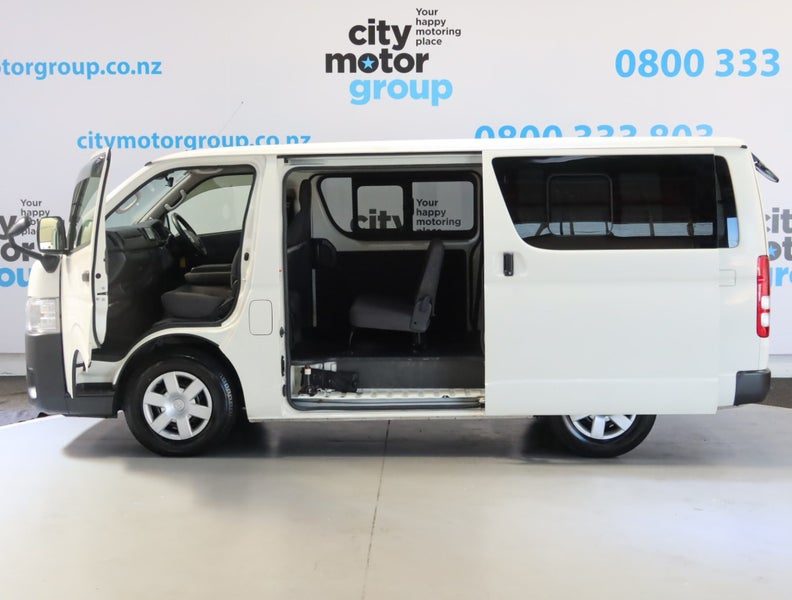 2020 Toyota Hiace 2.8*D/T* LWB* 6 SEATER*, photo 3