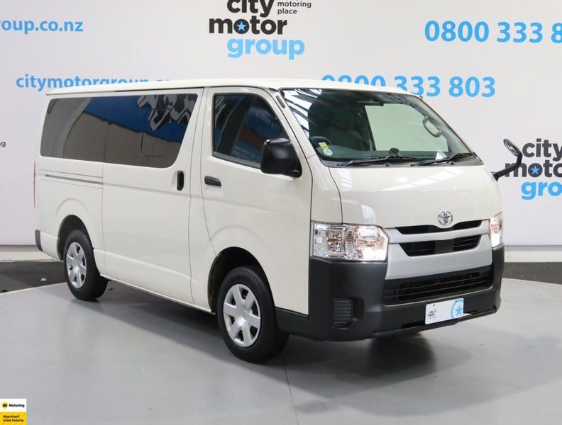 2022 Toyota Hiace 2.8*D*LWB*5 DOOR*6 SEATER, main photo