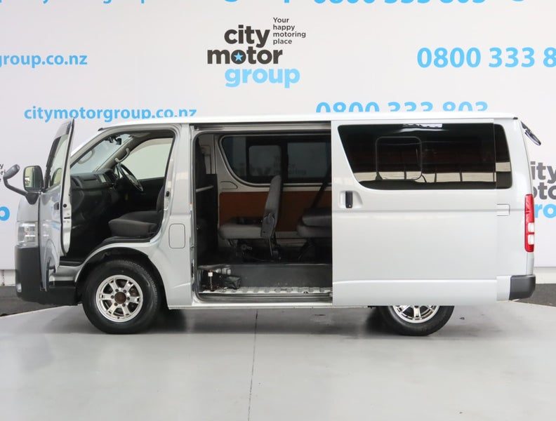 2021 Toyota Hiace 2.8*D/T* LWB* 9 SEATER*, photo 3
