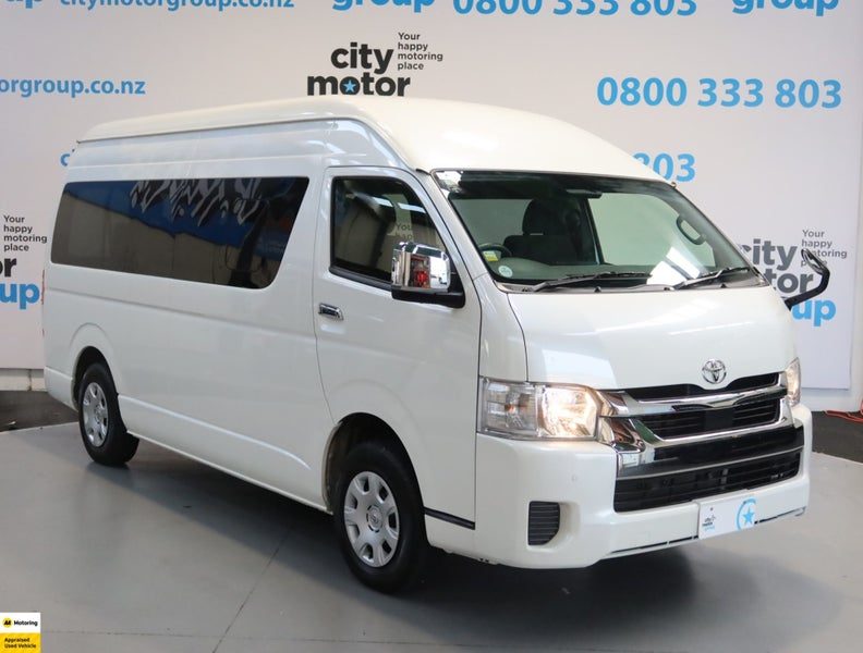 2025 Toyota Hiace 2.7*4WD* 10 SEAT* MINIBUS