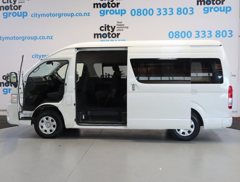2025 Toyota Hiace 2.7*4WD* 10 SEAT* MINIBUS, photo 3