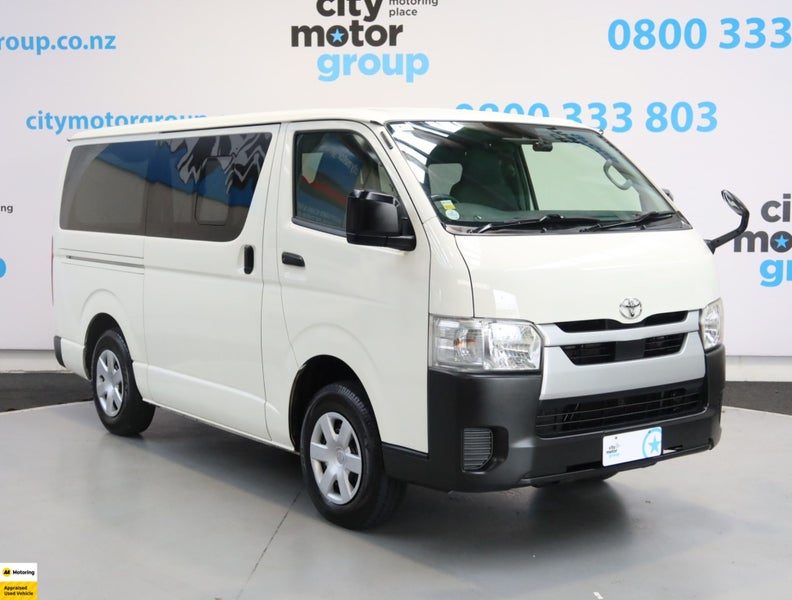 2022 Toyota Hiace 2.8* D/T*4WD*5 DOOR*