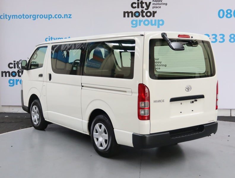 2022 Toyota Hiace 2.8* D/T*4WD*5 DOOR*, photo 2