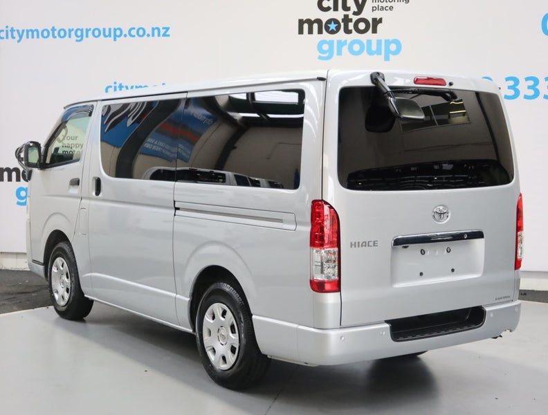 2021 Toyota Hiace 2.0*PETROL*5 DR*LWB*, photo 2