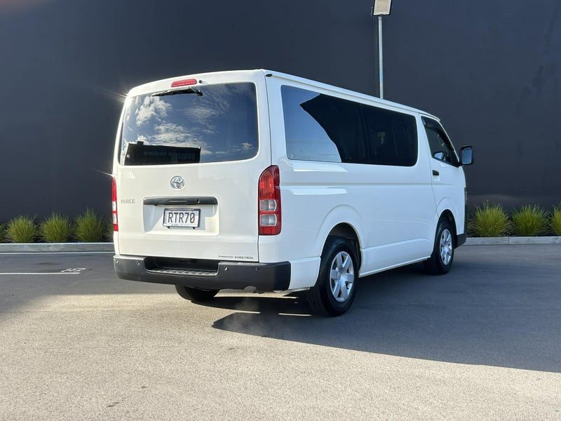 2023 Toyota Hiace, photo 3