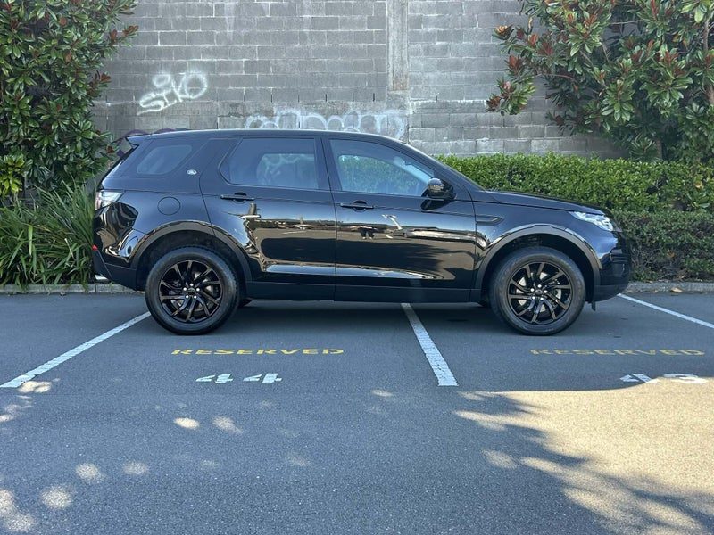 2018 Land Rover Discovery Sport SE, photo 2