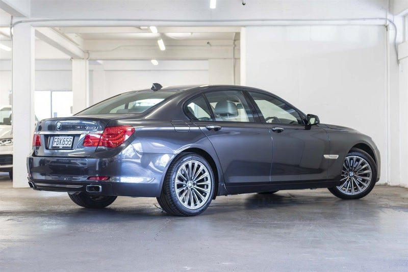 2009 BMW 750i 4.4L Twin Turbo V8 NZ New, photo 3