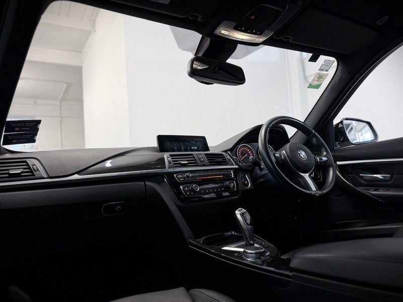 2016 BMW 330e M Sport PHEV NZ New, photo 2