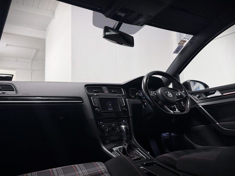 2016 Volkswagen Golf GTI NZ New, photo 2
