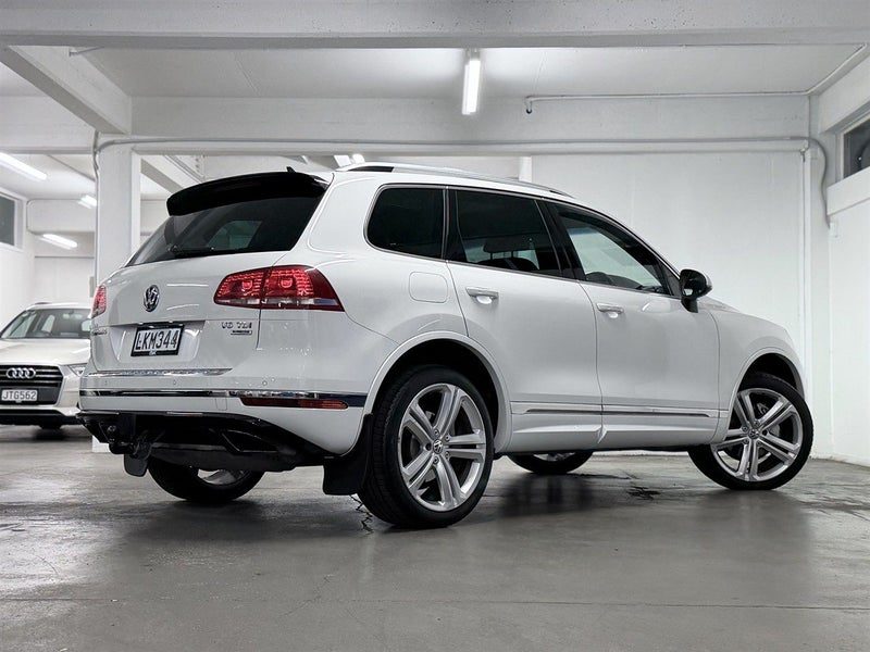 2017 Volkswagen Touareg R-Line 3.0 V6 TDI 193kW, photo 3