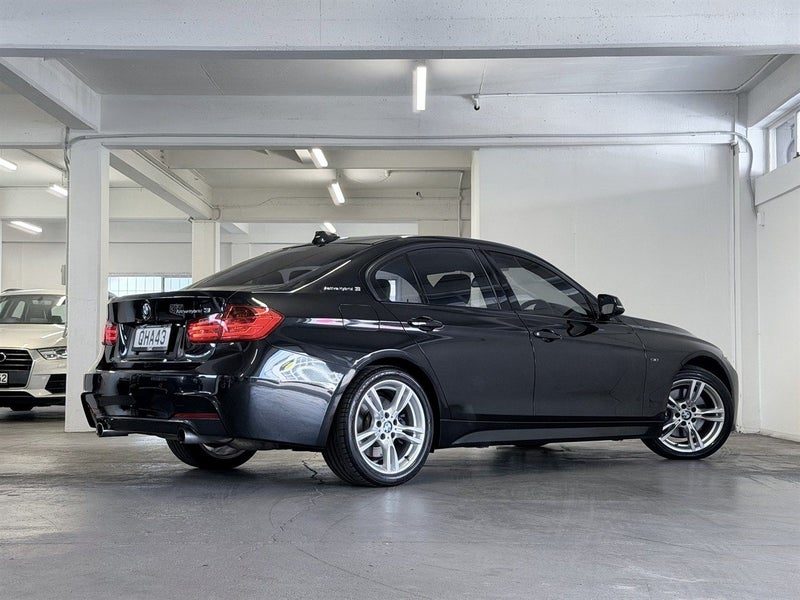 2013 BMW 335i ActiveHybrid 3 M Sport, photo 3