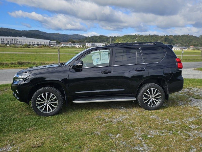 2023 Toyota Land Cruiser Prado VX Limited, photo 3