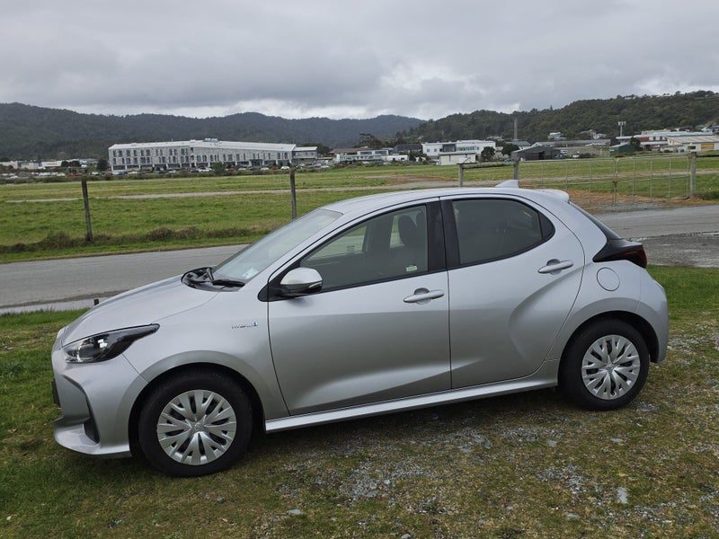 2023 Toyota Yaris GX 1.5P HV ECVT FWD HB/5D/5S, photo 3