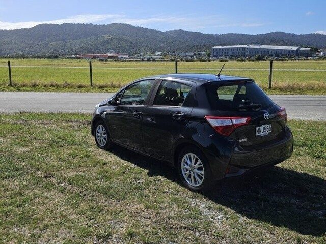 2020 Toyota Yaris SX, photo 3