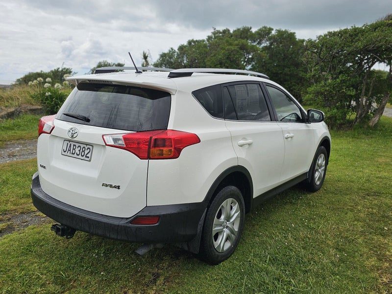 2015 Toyota RAV4 GX FWD 2.0P SUV/5 CVT, photo 3