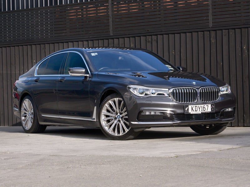 2016 BMW 740e Hybrid