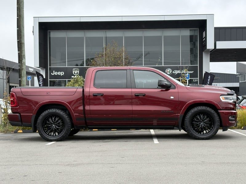2025 Ram 1500 Limited Hurricane, photo 2