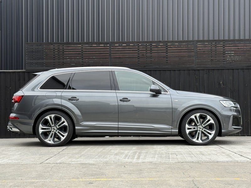 2020 Audi Q7 S-Line 55 TFSI 250KW Quattro, photo 2