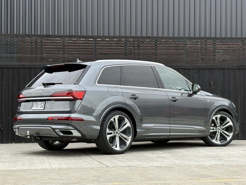 2020 Audi Q7 S-Line 55 TFSI 250KW Quattro, photo 3