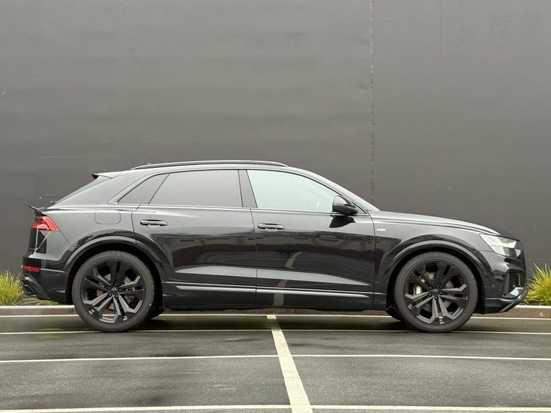 2019 Audi Q8 55 TFSI S-Line Quattro, photo 2