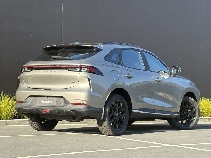 2026 Forthing Taikon Super Hybrid Luxury, photo 3