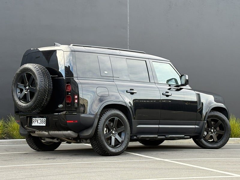 2023 Land Rover Defender 110 D300, photo 3