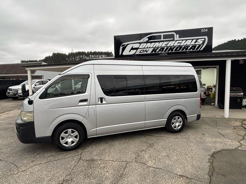 2005 Toyota Hiace With Wheel Chair Hoist, photo 2