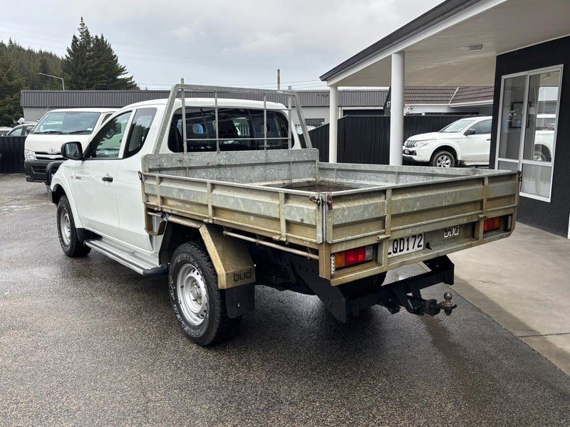 2018 Mitsubishi Triton Extra Cab 4X4 Flat Deck Ute, photo 3
