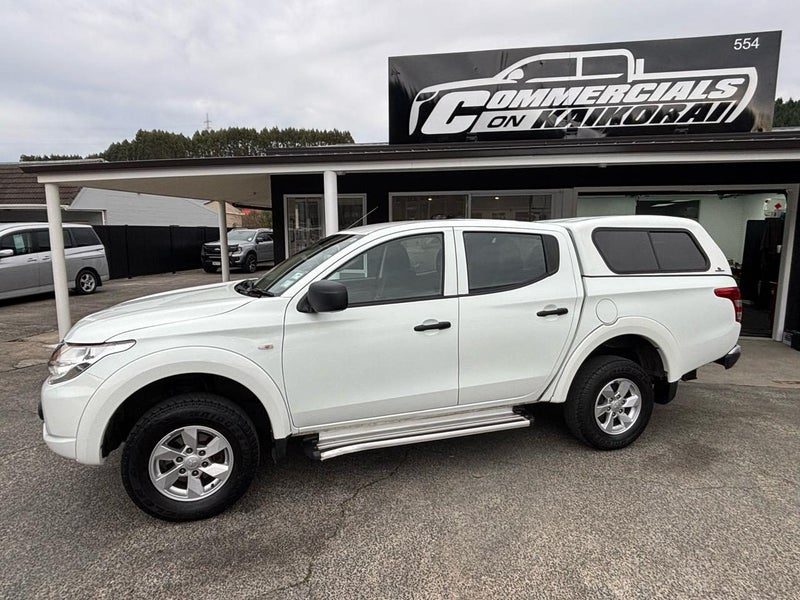 2016 Mitsubishi Triton GLX, photo 2