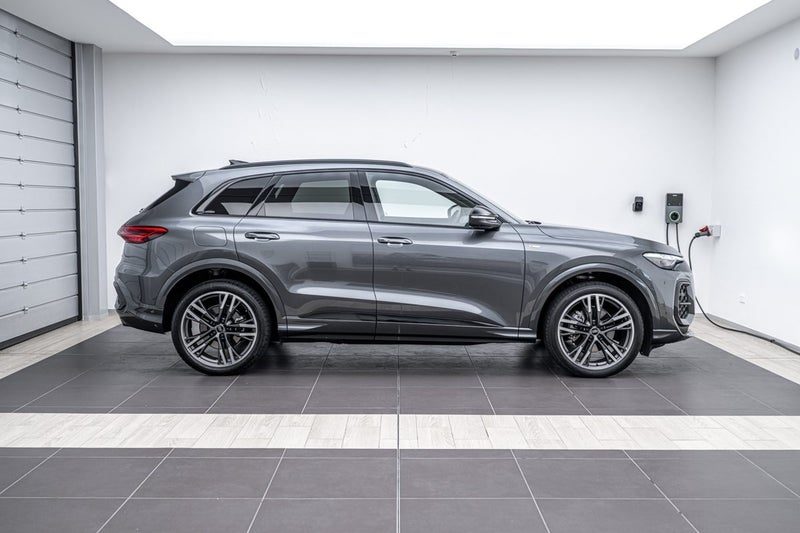 2026 Audi Q5 SUV TFSI QUATTRO S TRONIC, photo 2