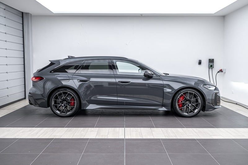 2026 Audi RS5 TFSI QUATTRO AVANT, photo 2