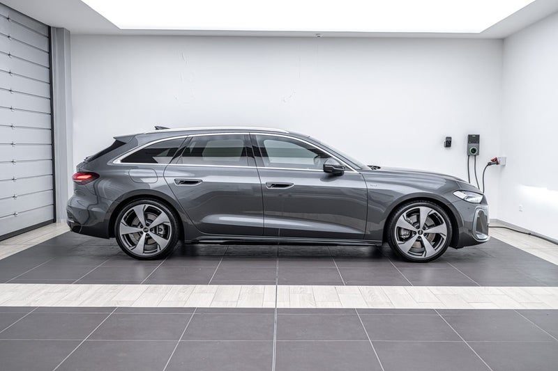 2026 Audi A5 E-HYBRID AVANT S LINE, photo 2