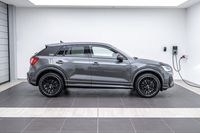 2026 Audi Q2 40 TFSI QUATTRO S LINE, photo 2