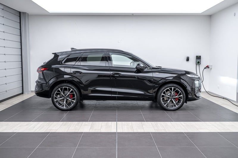 2026 Audi Q3 SUV TFSI quattro 195 kW, photo 2