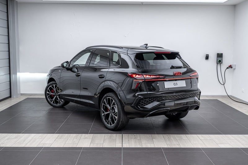 2026 Audi Q3 SUV TFSI quattro 195 kW, photo 3