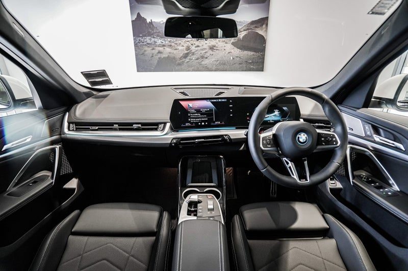 2026 BMW iX1 xDrive30, photo 3