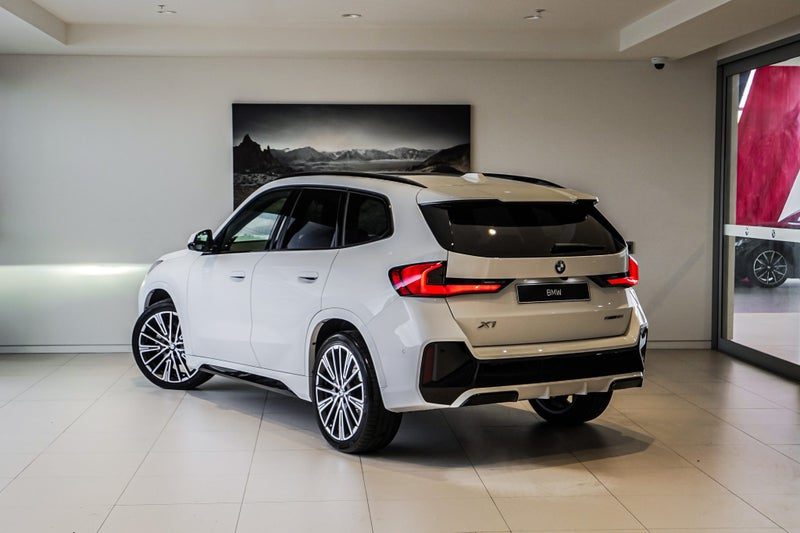 2026 BMW X1 sDrive18i, photo 2