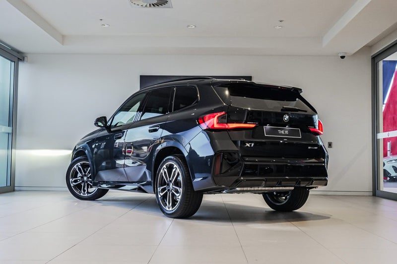 2026 BMW X1 sDrive18i, photo 2