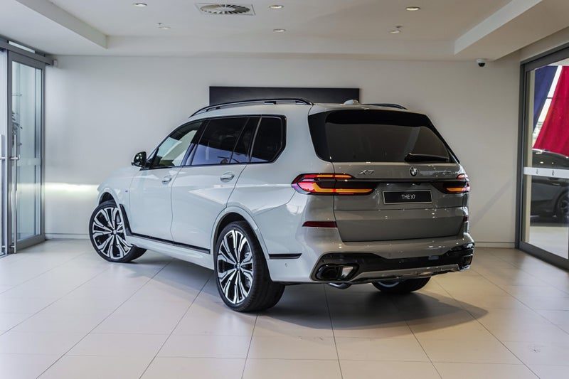 2026 BMW X7 xDrive40d, photo 2