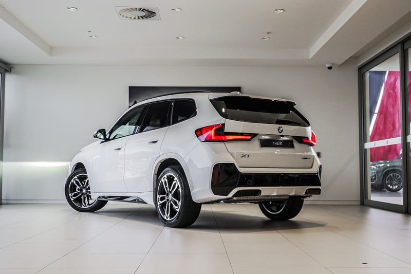 2026 BMW X1 sDrive18i, photo 2