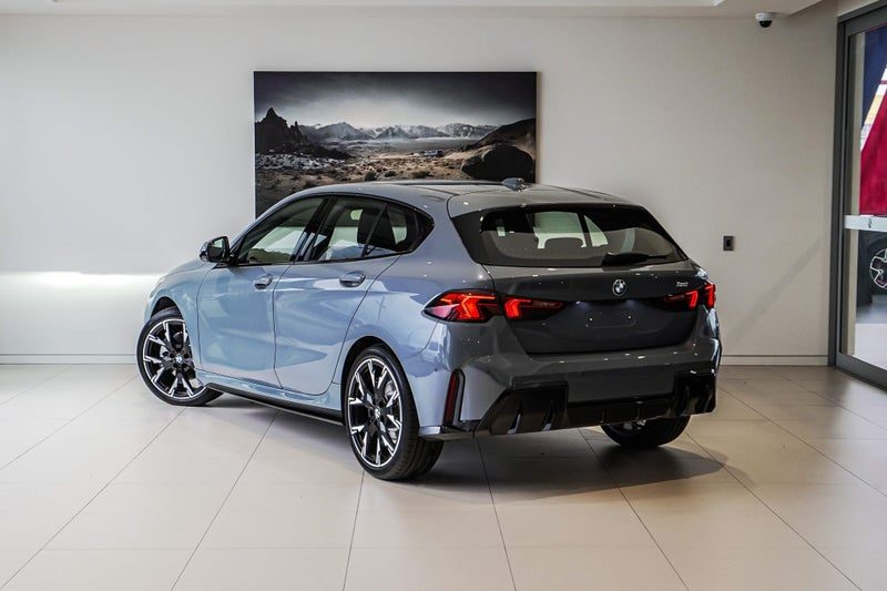 2026 BMW 120i Hatch, photo 2