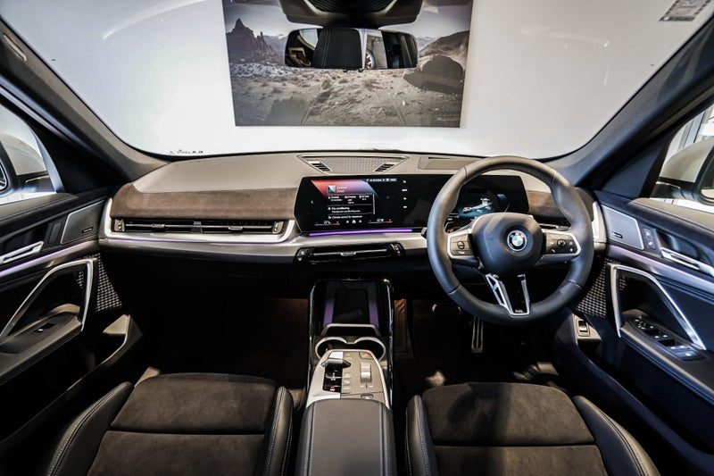 2026 BMW iX1 xDrive30, photo 3
